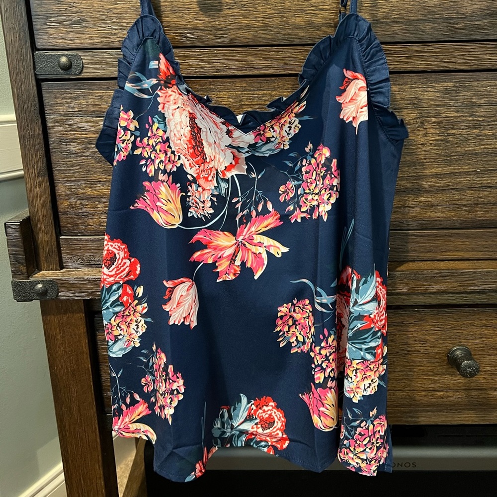 Women’s navy blue racerback tank size XL